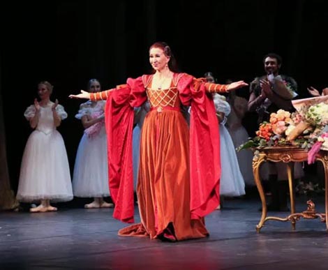 Ervina Sulejmanova na pozornici HNK-a u Zagrebu 23. veljače 2023. nakon izvedbe baleta Giselle, foto: hnk.hr