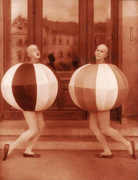 Maksimilijan i Valentin Froman kao "lopte" u baletu Cvijeće male Ide