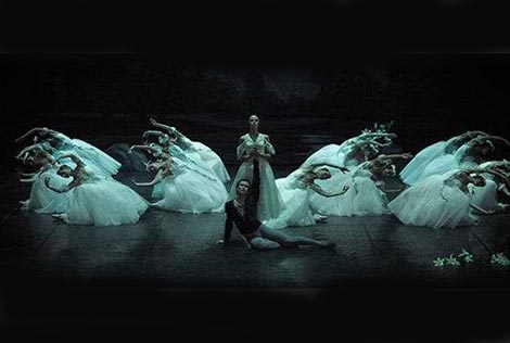 Državno baletno kazalište Leonida Jakobsona, Sankt Peterburg: Adolphe Adam, Giselle, kor. Marius Petipa, foto: www.yacobsonballet.ru