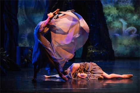 Hrvatsko narodno kazalište u Osijeku: Bela pl. Adamović, Jela, kor. i red. Vuk Ognjenović, foto: facebook