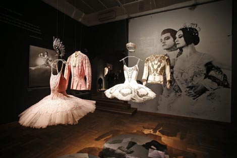 Izložba Balet i strast; Donacija Jelka Yureshe, Muzej za umjetnost i obrt, 5. prosinca 2017. – 18. veljače 2018.