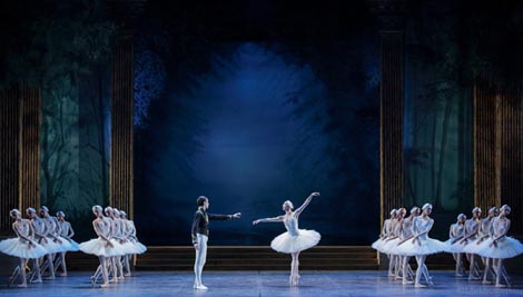 Hrvatsko narodno kazalište u Zagrebu: Petar Iljič Čajkovski, Labuđe jezero, kor. i red. Vladimir Malahov, foto: © Mirko Cvjetko