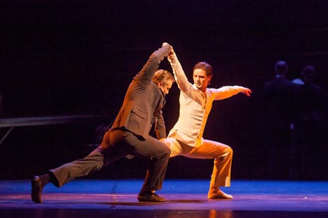 Hrvatsko narodno kazalište Split: Tramvaj zvan čežnja, kor. i red. Dinko Bogdanić, glazba Mladen Tarbuk.