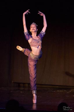 Laura Špindel; Večer baleta i plesa, Treća varijacija iz baleta Gusar (Le Corsaire), Hrvatsko narodno kazalište u Osijeku, foto: © Kristijan Cimer