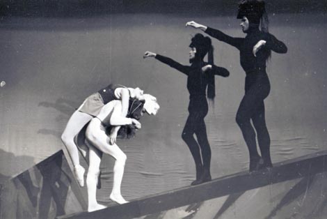 Zvonimir Podkovac u baletu Amazonke, kor. Janine Charrat (prenio Nenad Lhotka), Hrvatsko narodno kazalište u Zagrebu, 1953.